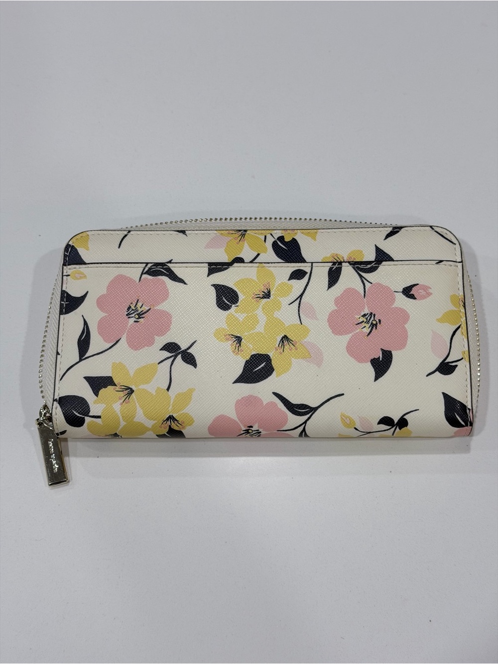Kate Spade New York Staci Lily Blooms Large Continental Wallet. - Picture 2 of 11